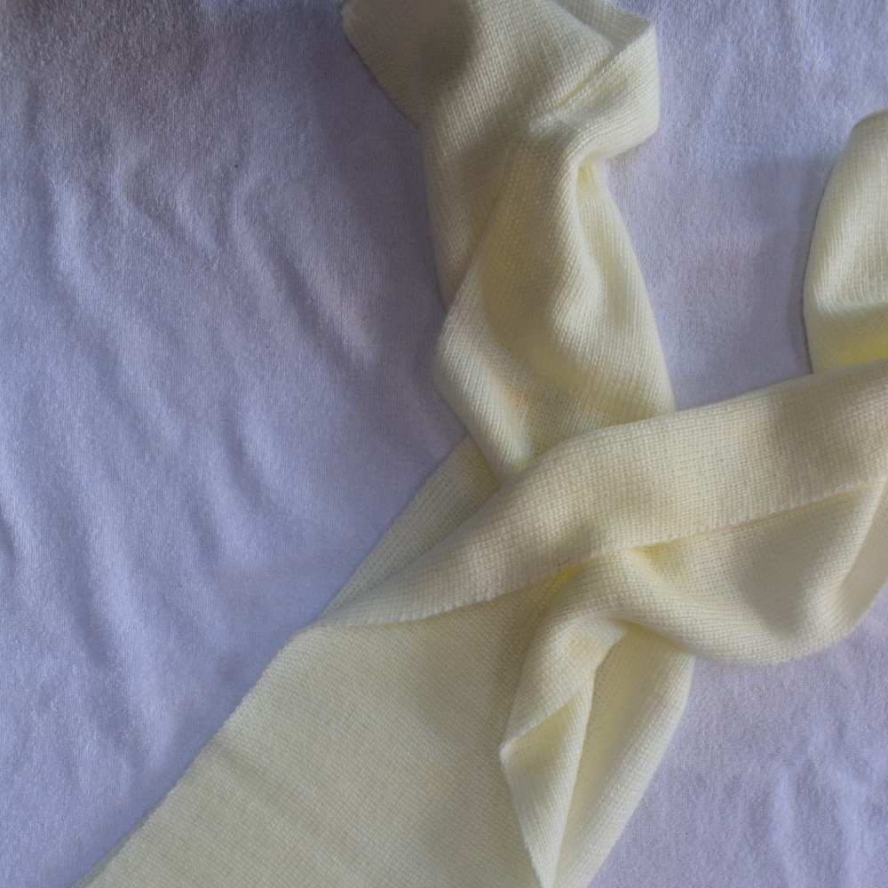 Hooded knitted scarf